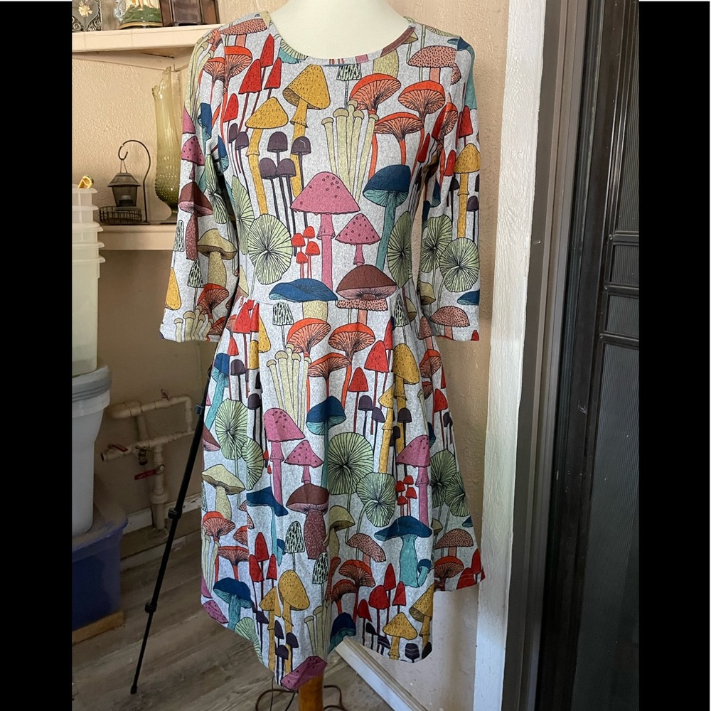 Mushroom Dress - Picture 5 of 6